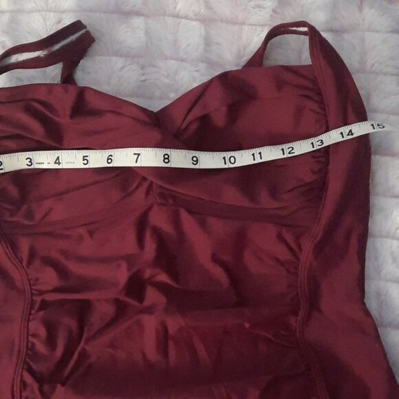 Cillet NWT Burgandy Halter Crisscross Ruched High Cut Tankini Swimsuit Size L - Picture 4 of 8